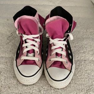 Converse high top size 7 women’s double lined sneaker